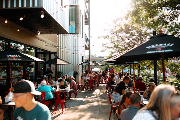 People eating at Urban Pie in Cedar Falls