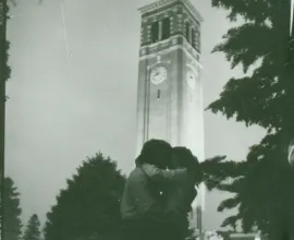 Students kissing under the Campanile